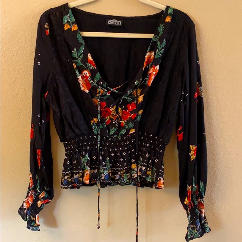Angie blouse sz s/m open weave lace up top